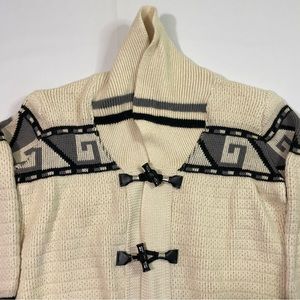 Vintage Tundra Pure Virgin Wool Toggle Sweater Size Large